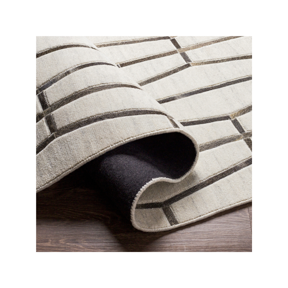 Eloquent Handmade Rug