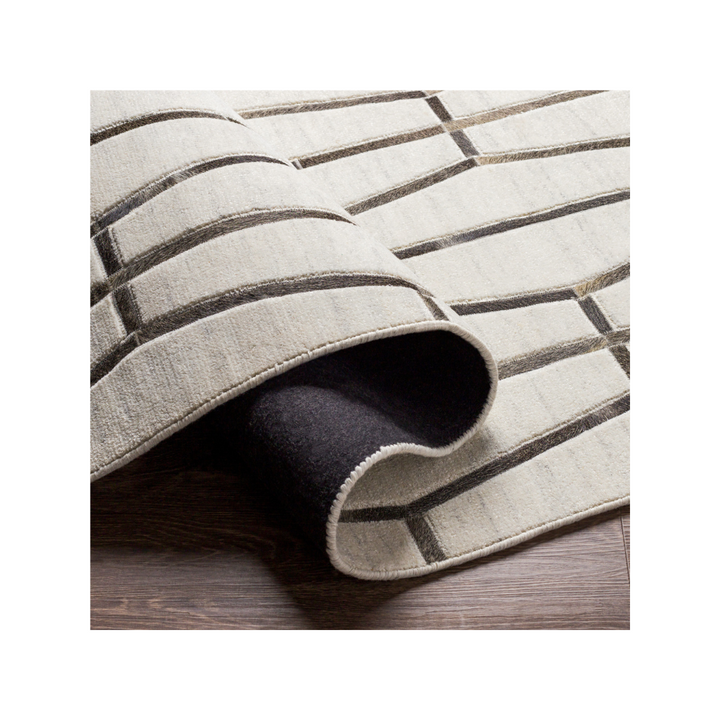 Eloquent Handmade Rug