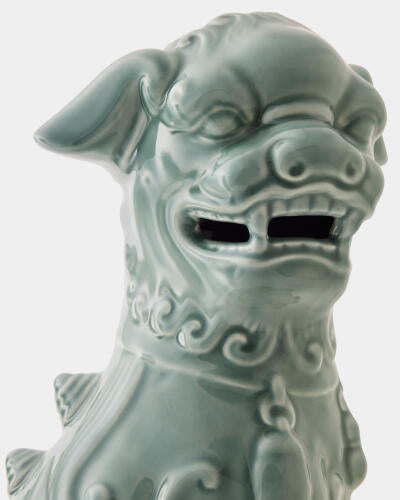 Close-up of the blue glaze on the Foo Dog sculpture