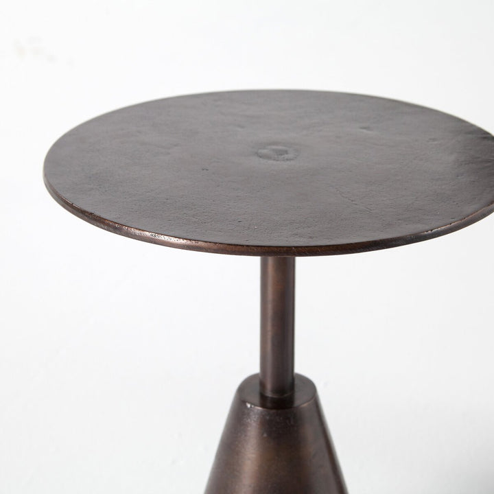 Frisco End Tables Set